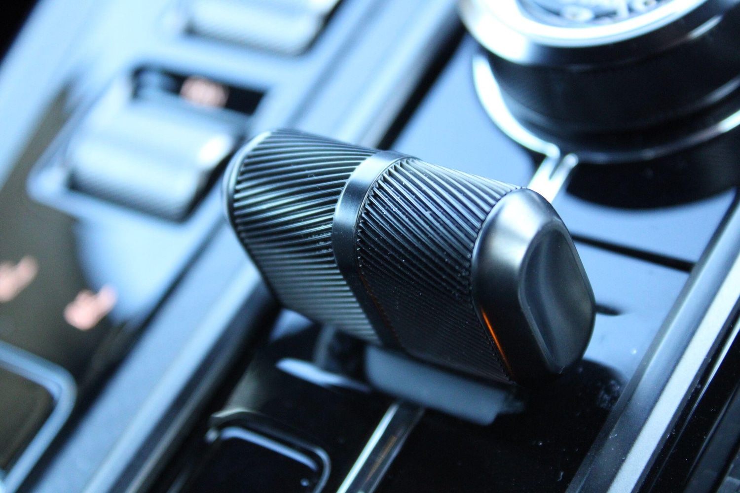 Used Aston Martin Vantage 2025 for sale - 77091776: Photo 9