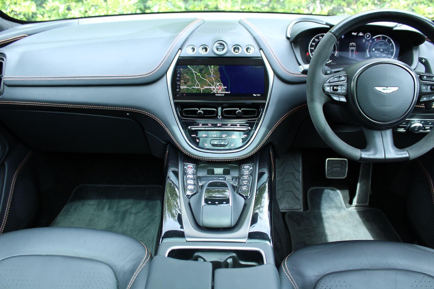 Used Aston Martin DBX 2021 for sale - 76337013: Photo 10