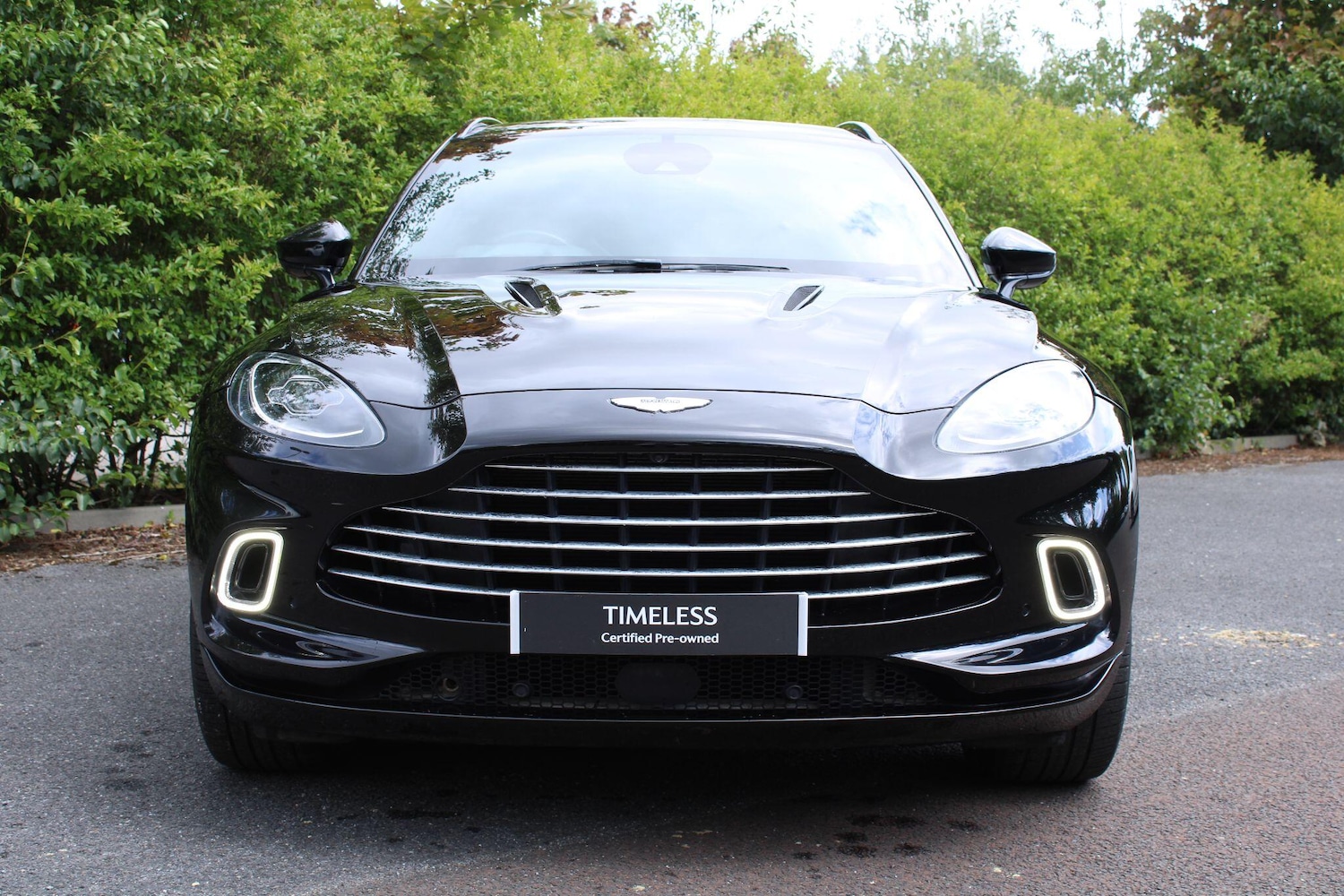 Used Aston Martin DBX 2021 for sale - 76337013: Photo 2