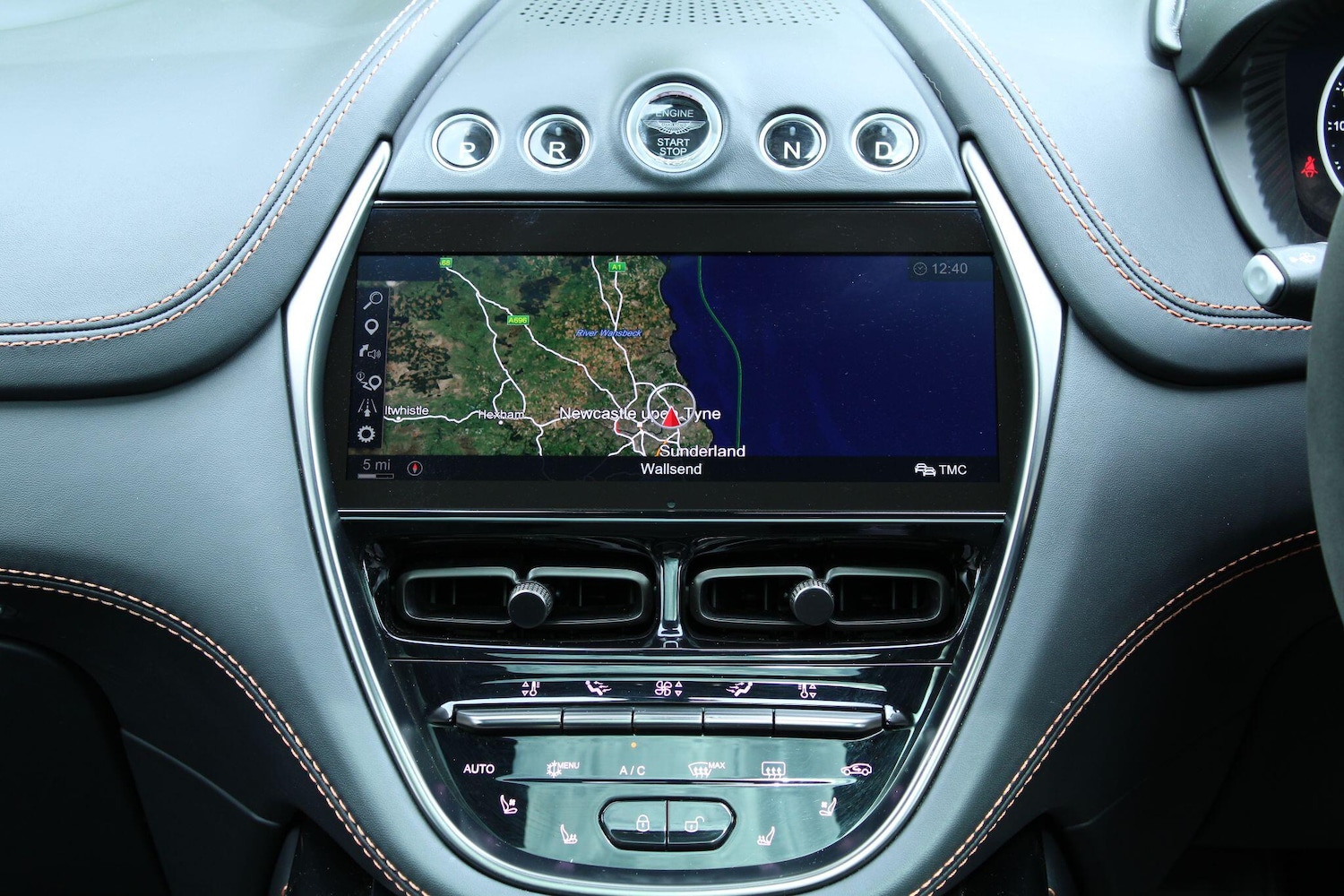 Used Aston Martin DBX 2021 for sale - 76337013: Photo 26