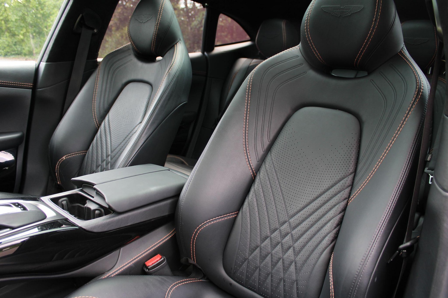 Used Aston Martin DBX 2021 for sale - 76337013: Photo 33