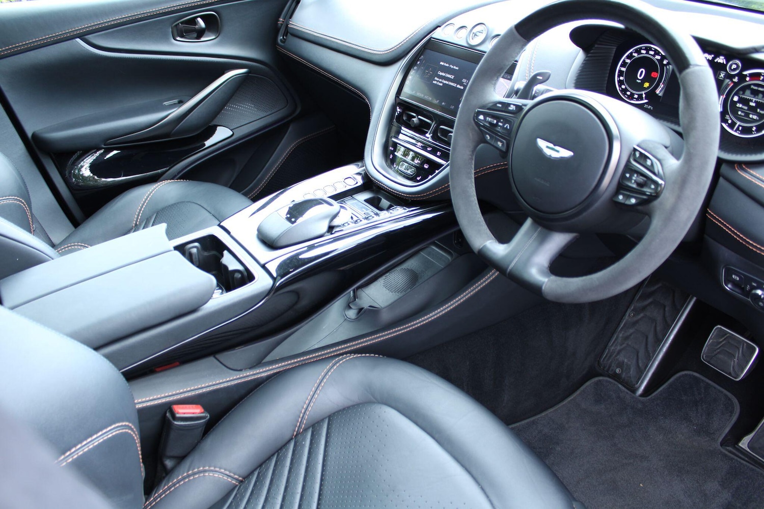 Used Aston Martin DBX 2021 for sale - 76337013: Photo 37