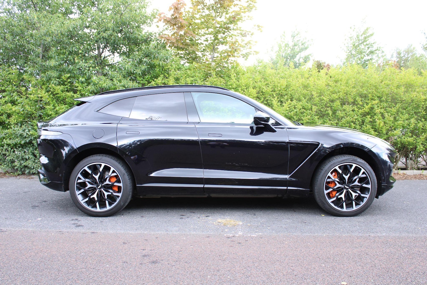 Used Aston Martin DBX 2021 for sale - 76337013: Photo 6