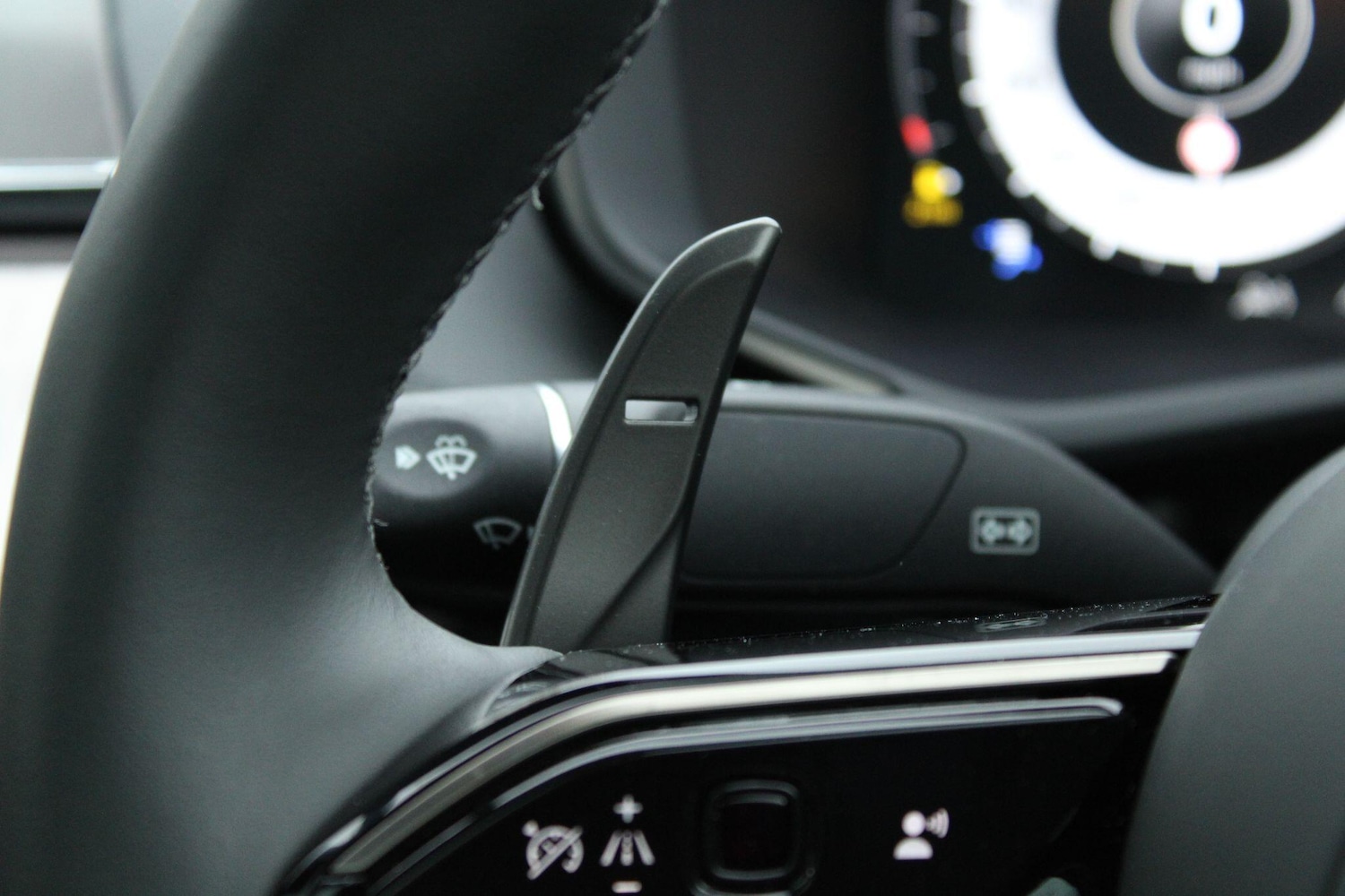 Used Aston Martin DBX 2024 for sale - 77191901: Photo 17