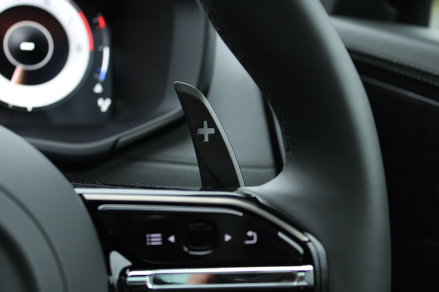 Used Aston Martin DBX 2024 for sale - 77191901: Photo 18