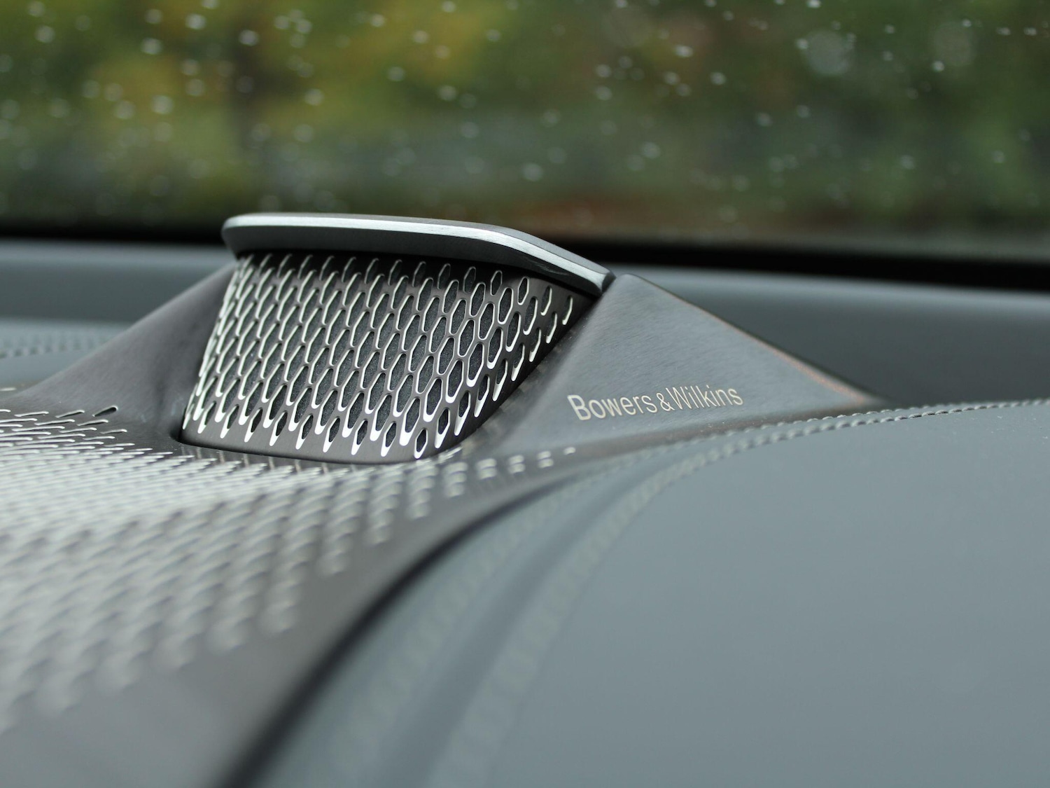 Used Aston Martin DBX 2024 for sale - 77191901: Photo 28