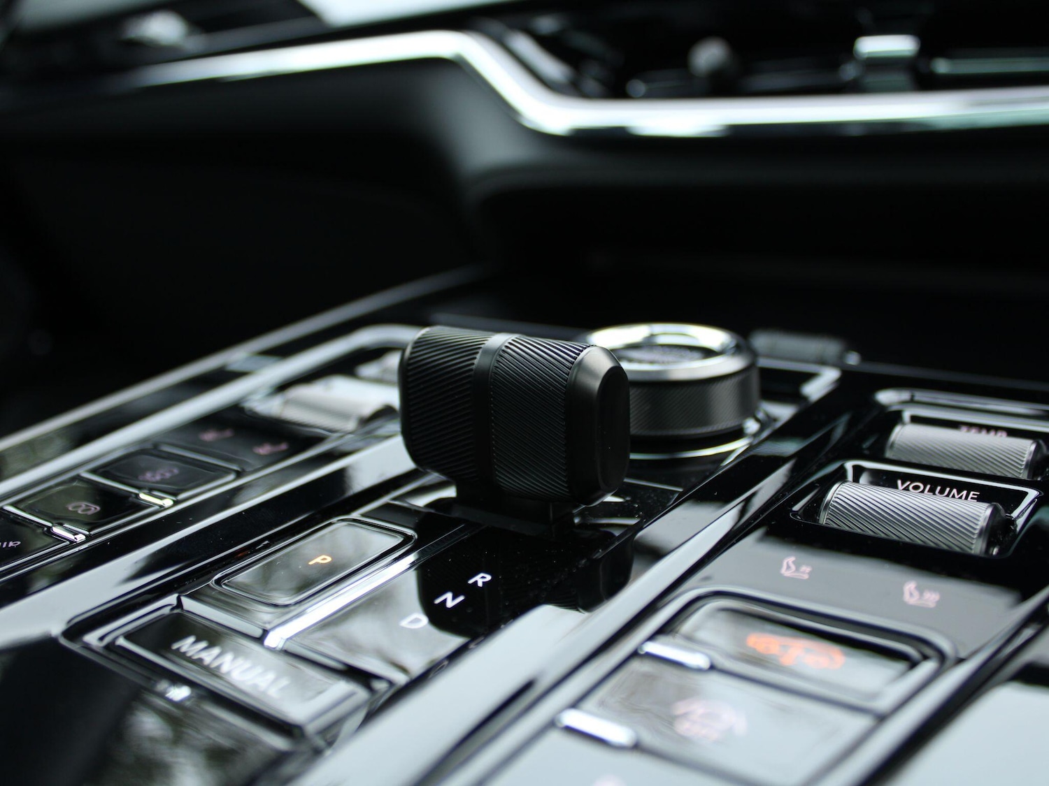 Used Aston Martin DBX 2024 for sale - 77191901: Photo 40