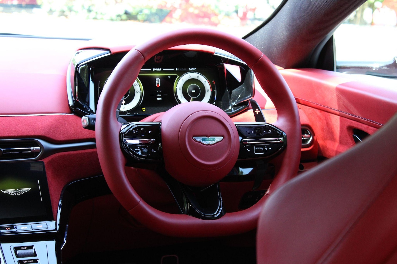 Used Aston Martin Vantage 2024 for sale - 76987725: Photo 11