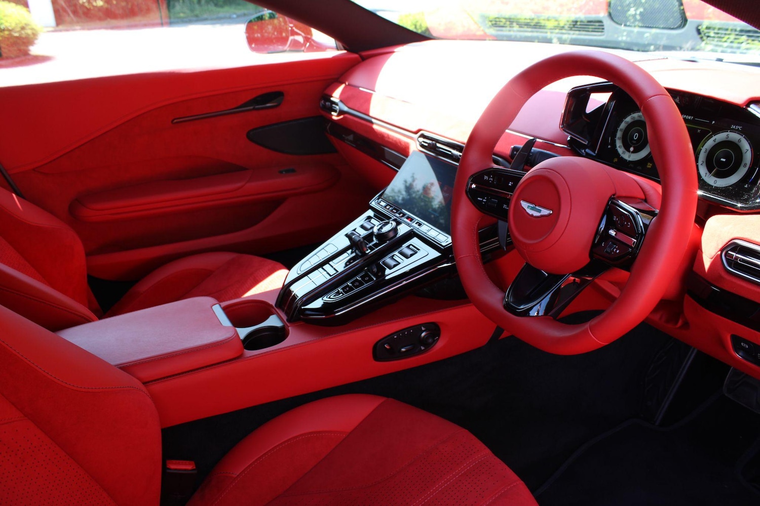 Used Aston Martin Vantage 2024 for sale - 76987725: Photo 3