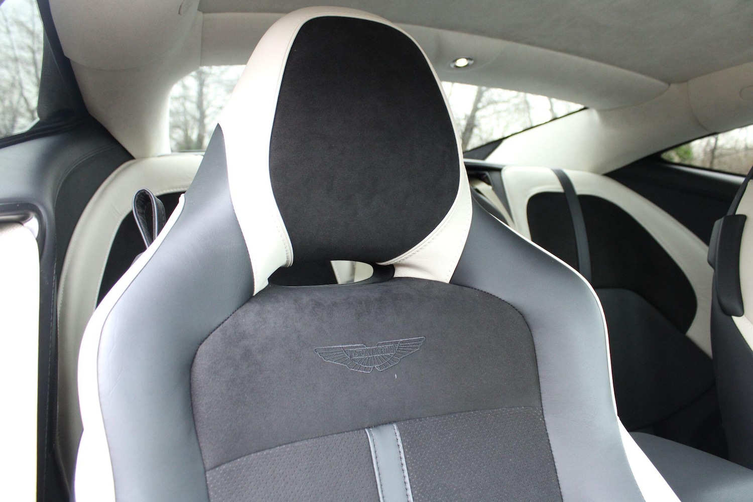 Used Aston Martin DB11 2023 for sale - 77478642: Photo 12