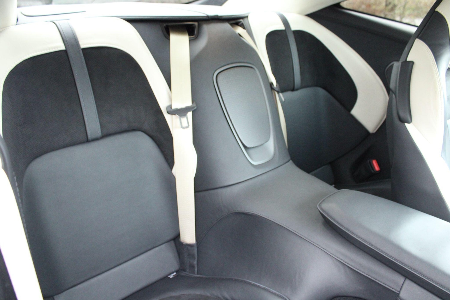 Used Aston Martin DB11 2023 for sale - 77478642: Photo 14