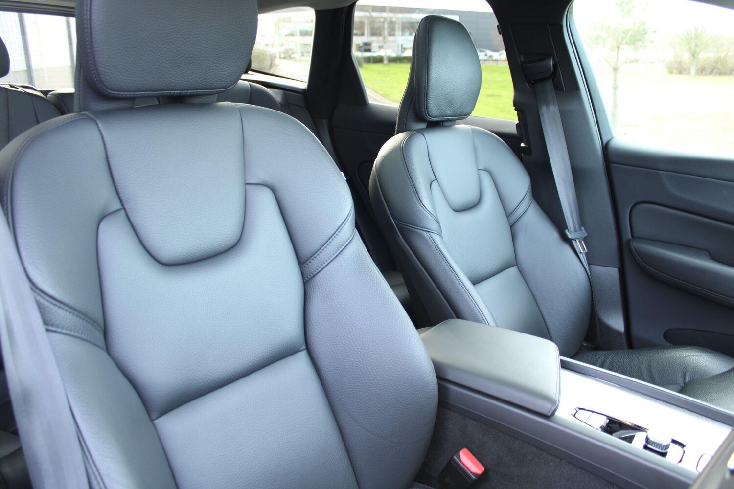 Used Volvo XC60 2024 for sale - 77723685: Photo 13