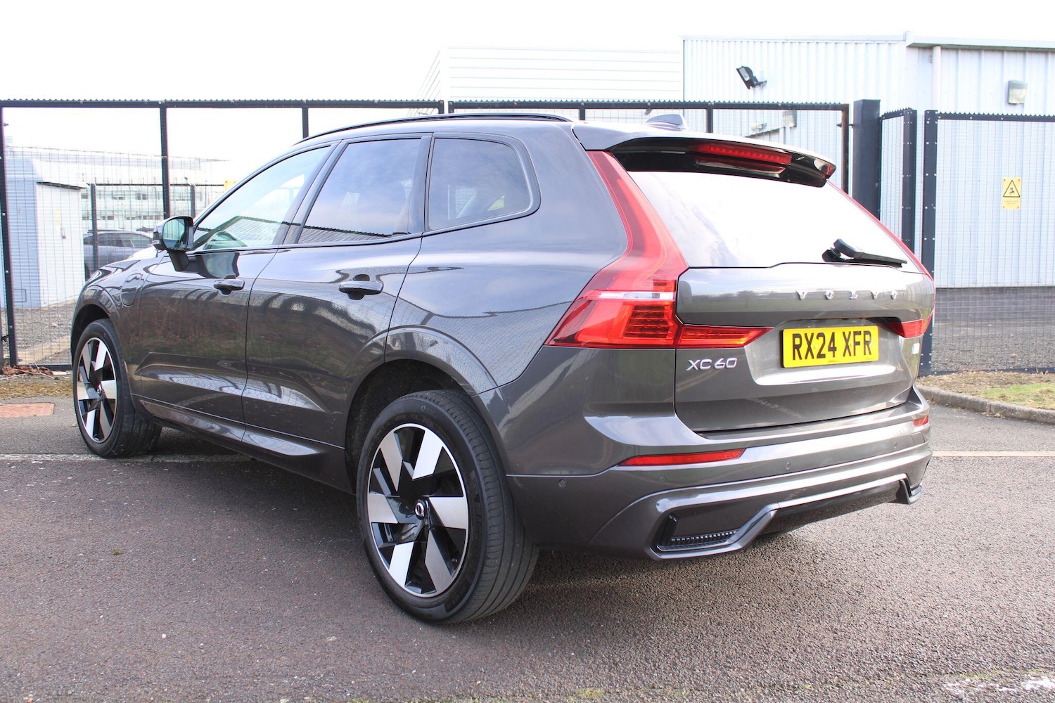 Used Volvo XC60 2024 for sale - 77723685: Photo 4