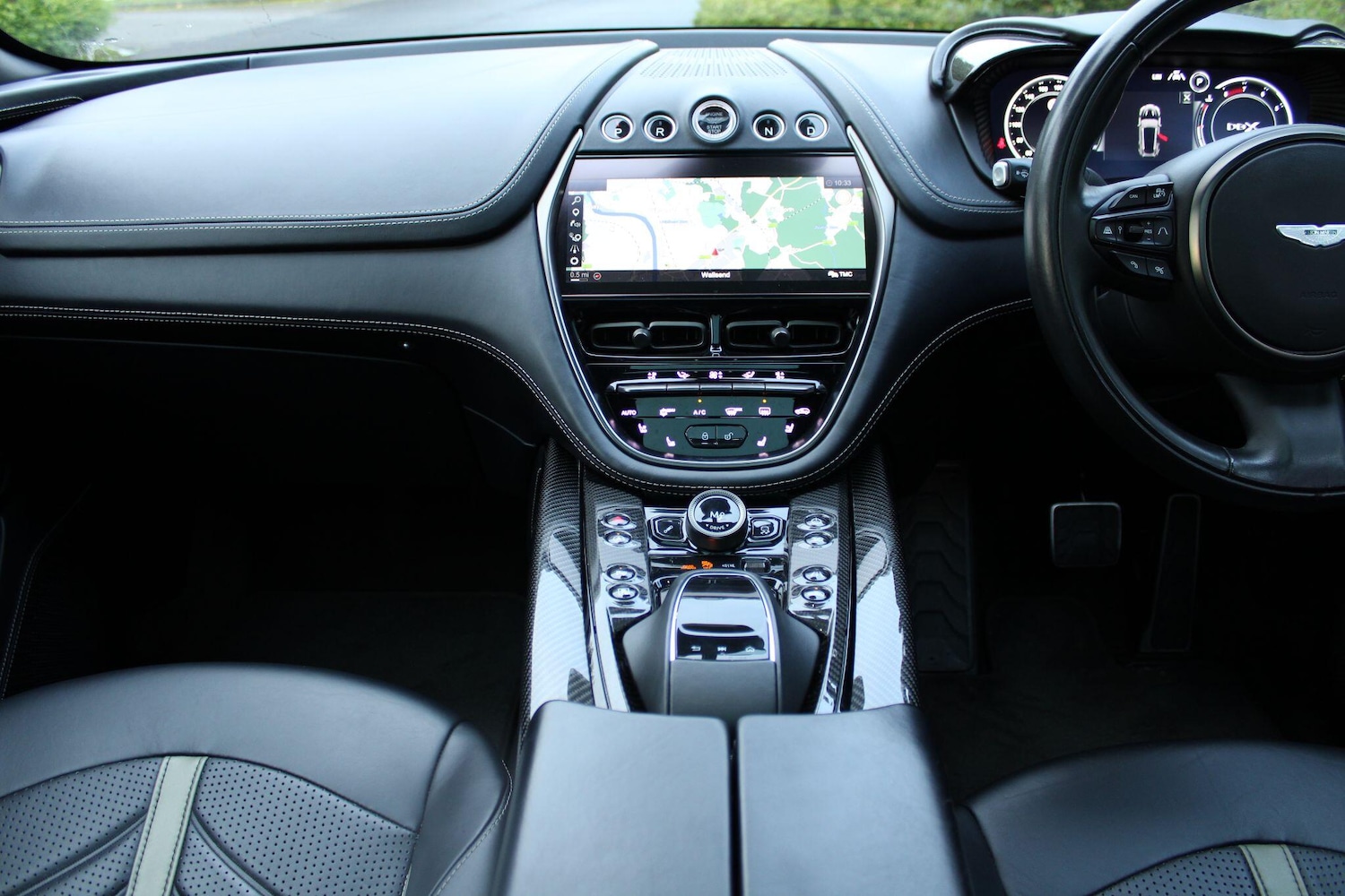 Used Aston Martin DBX 2023 for sale - 76666762: Photo 10