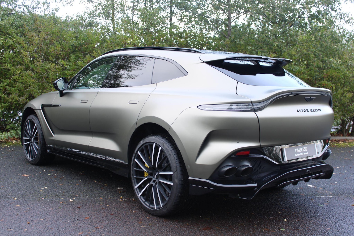 Used Aston Martin DBX 2023 for sale - 76666762: Photo 2