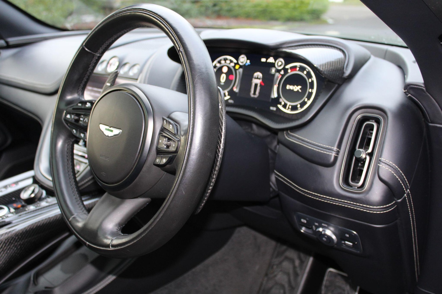 Used Aston Martin DBX 2023 for sale - 76666762: Photo 21