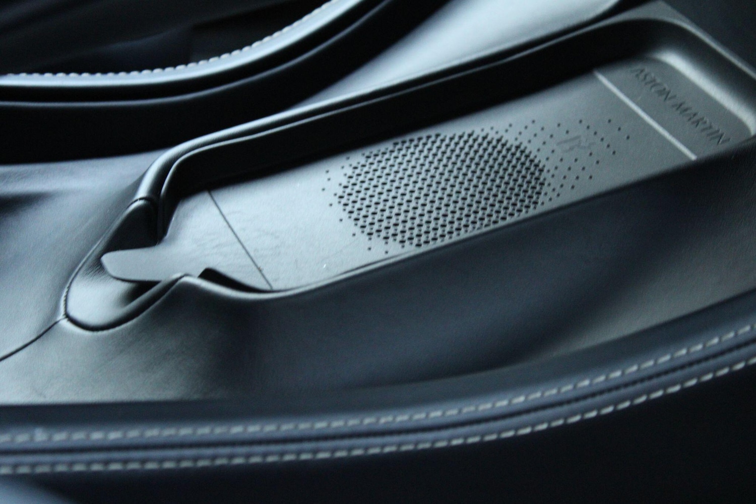 Used Aston Martin DBX 2023 for sale - 76666762: Photo 24