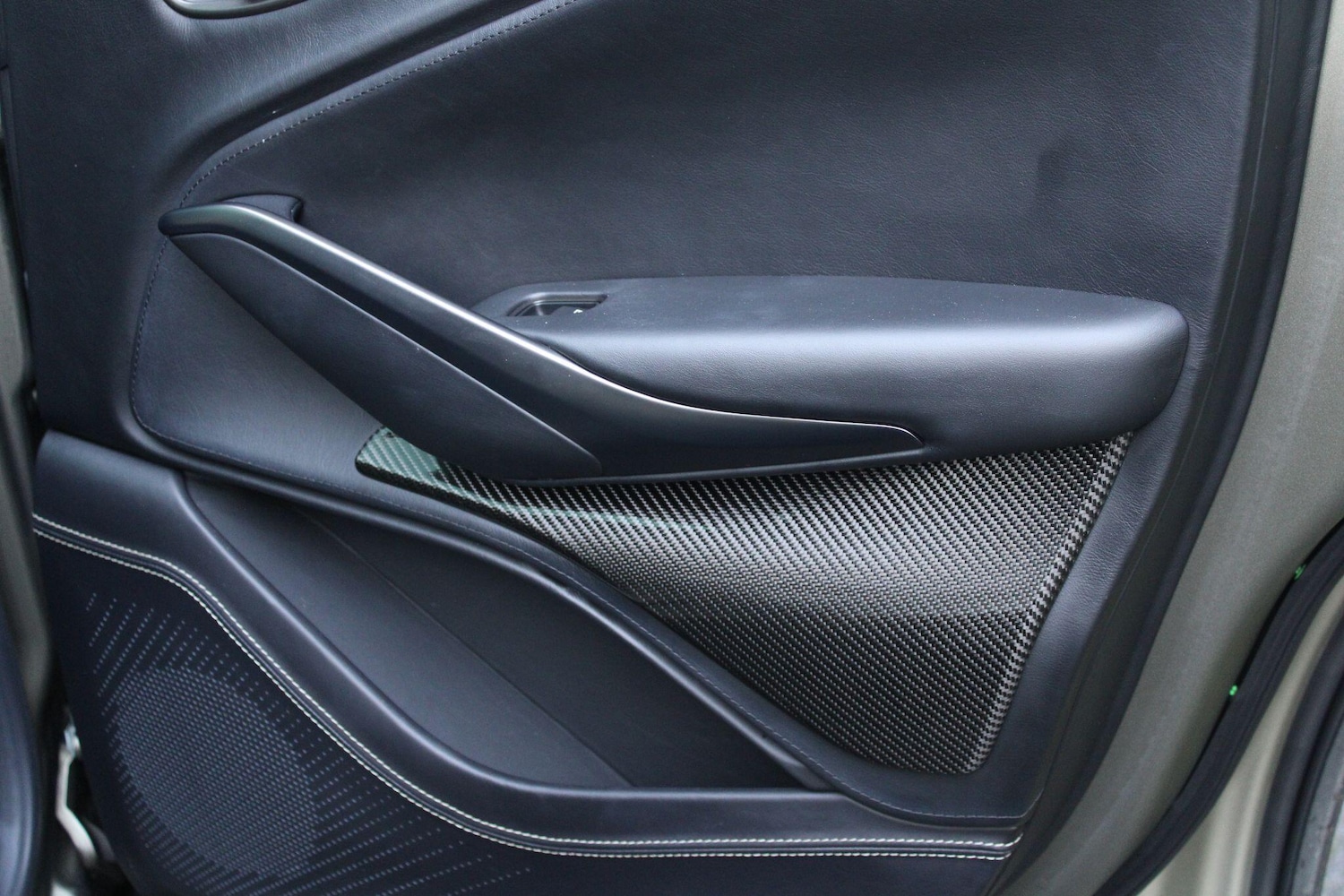 Used Aston Martin DBX 2023 for sale - 76666762: Photo 26