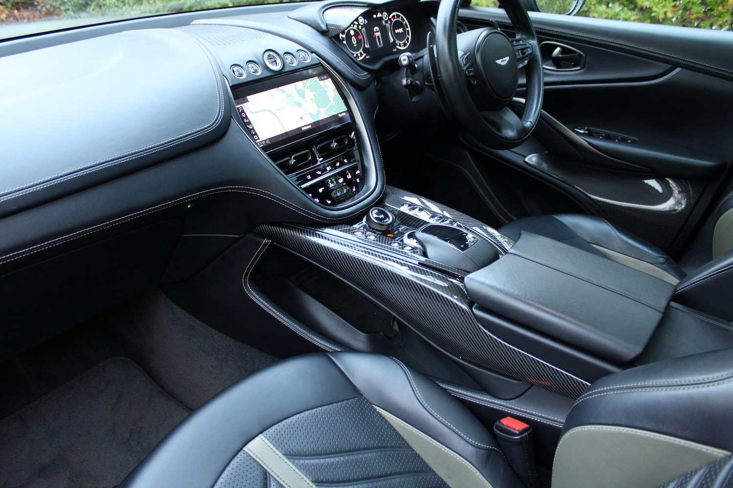 Used Aston Martin DBX 2023 for sale - 76666762: Photo 33