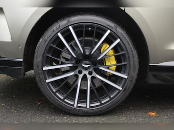 Used Aston Martin DBX 2023 for sale - 76666762: Photo