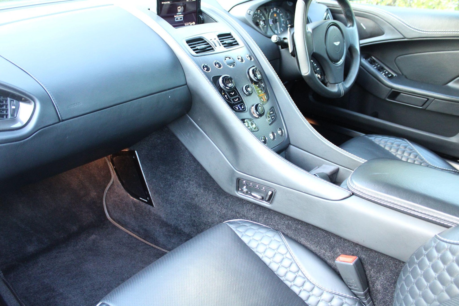 Used Aston Martin Vanquish for sale - 76825220: Photo 10