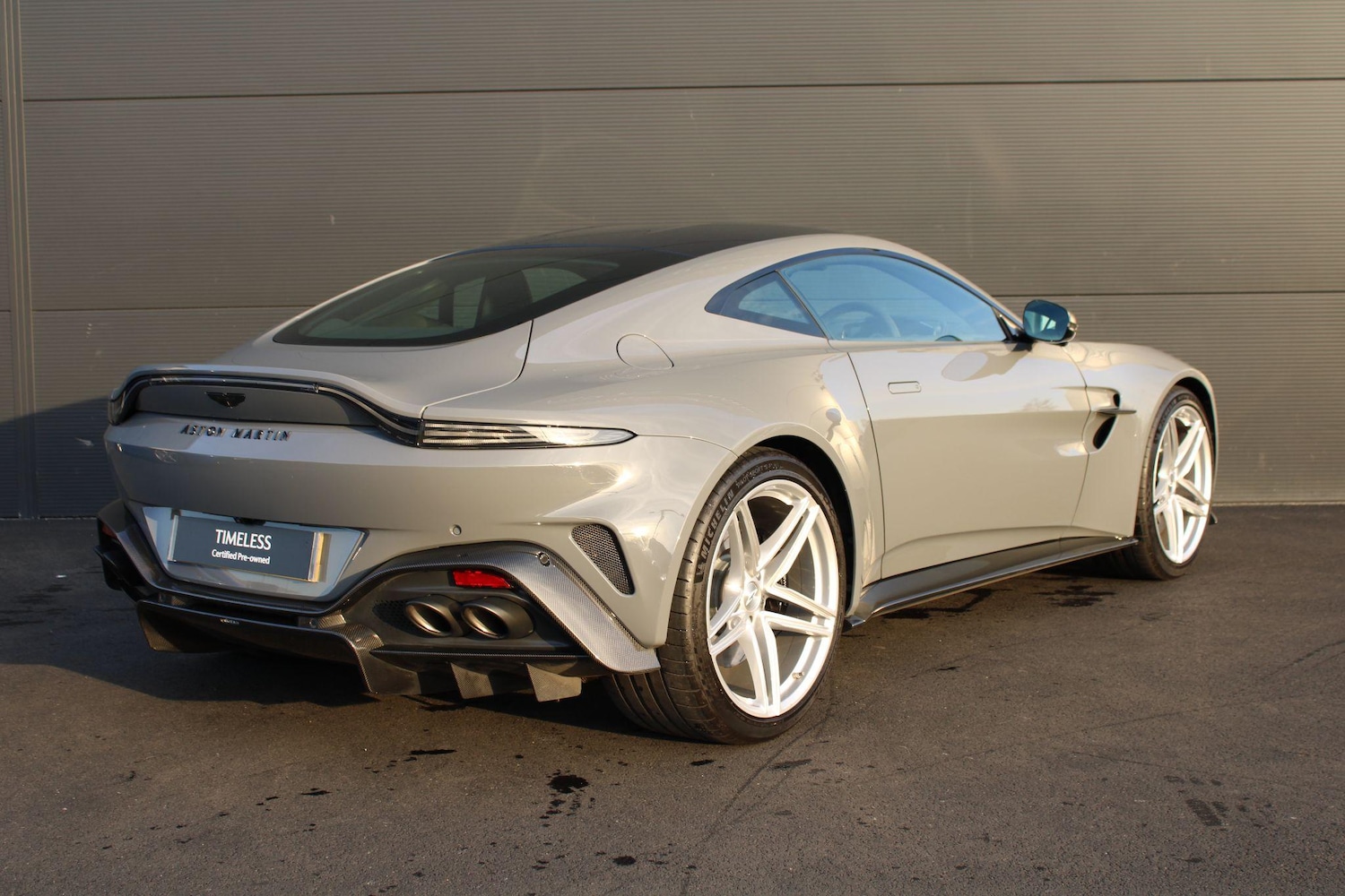 Used Aston Martin Vantage for sale - 76995172: Photo 18