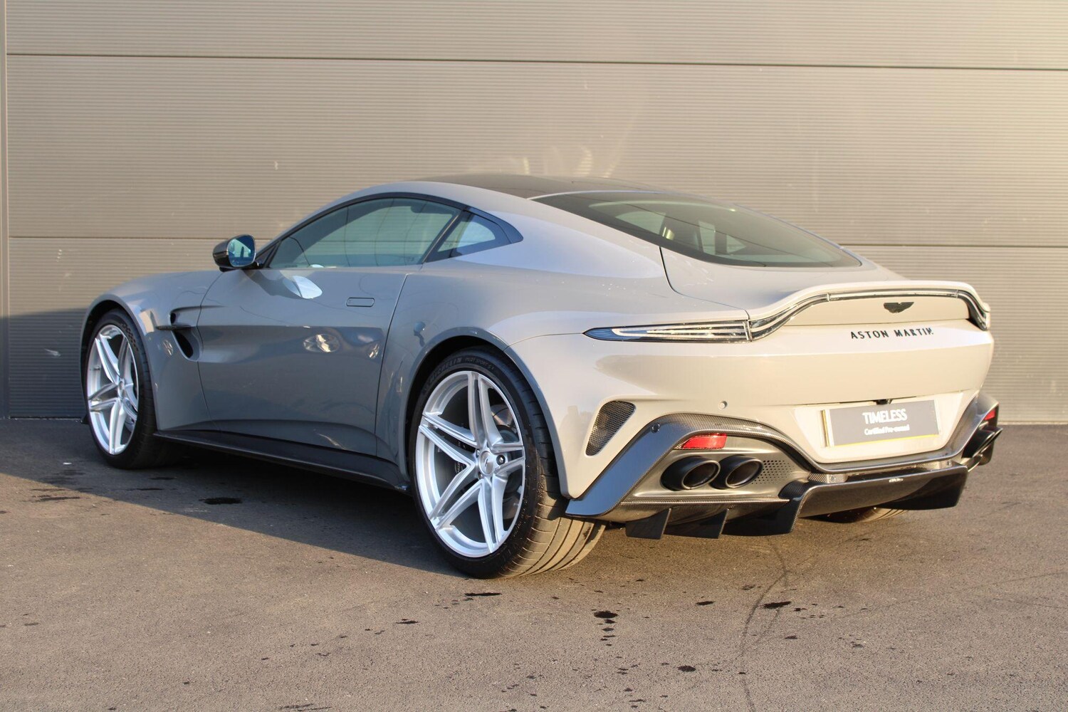 Used Aston Martin Vantage for sale - 76995172: Photo 26