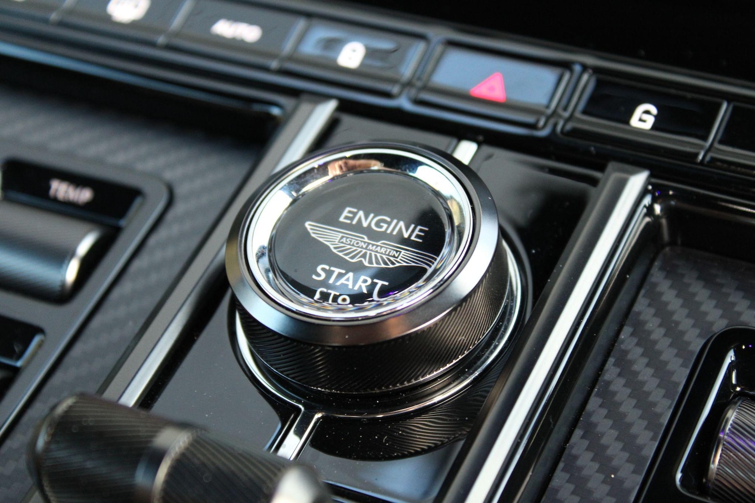 Used Aston Martin Vantage for sale - 76995172: Photo 36