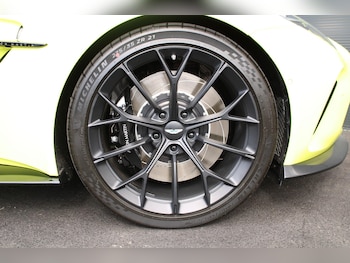 Used Aston Martin Vantage 2025 for sale - 79412400: Photo