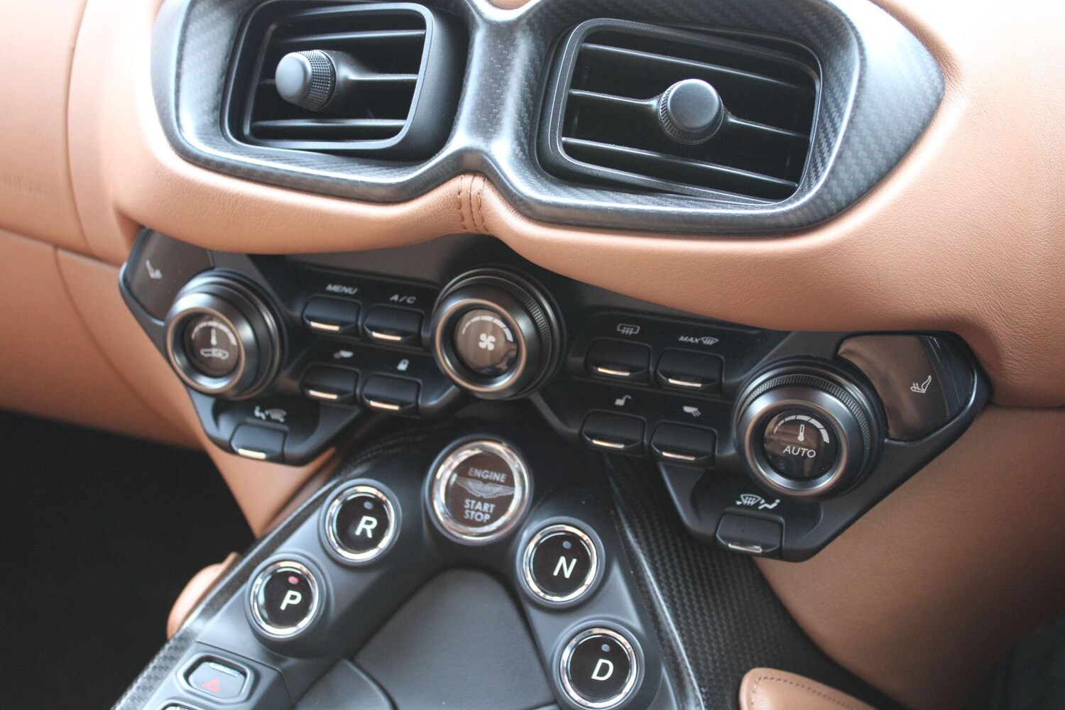 Used Aston Martin Vantage for sale - 77709644: Photo 13