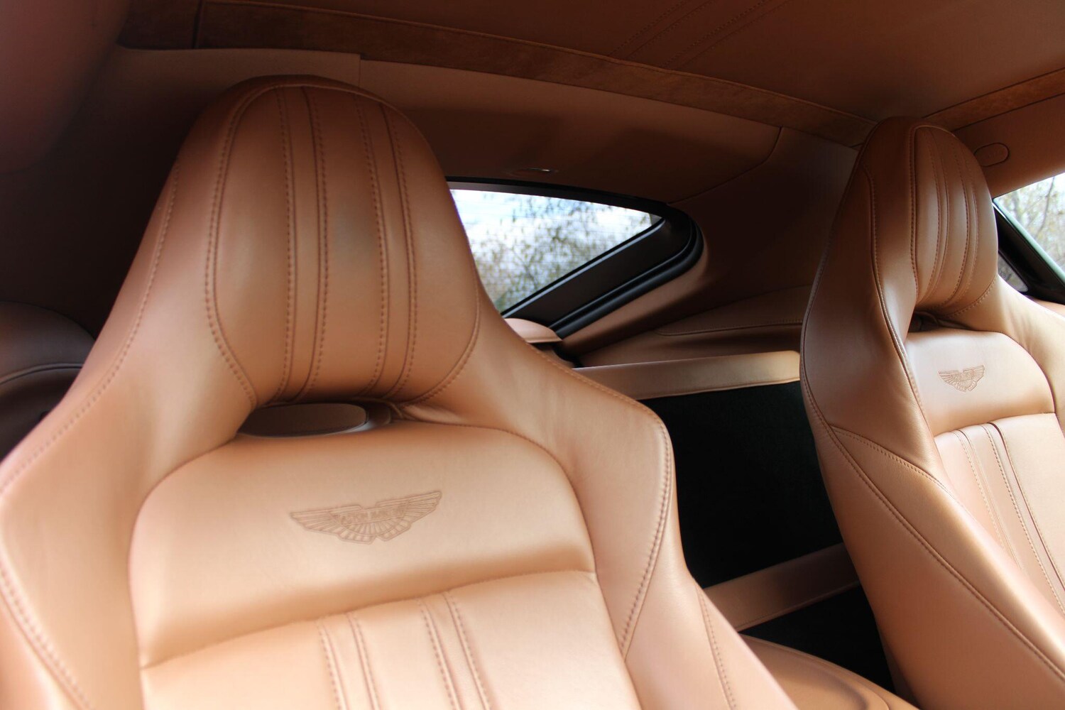 Used Aston Martin Vantage for sale - 77709644: Photo 16