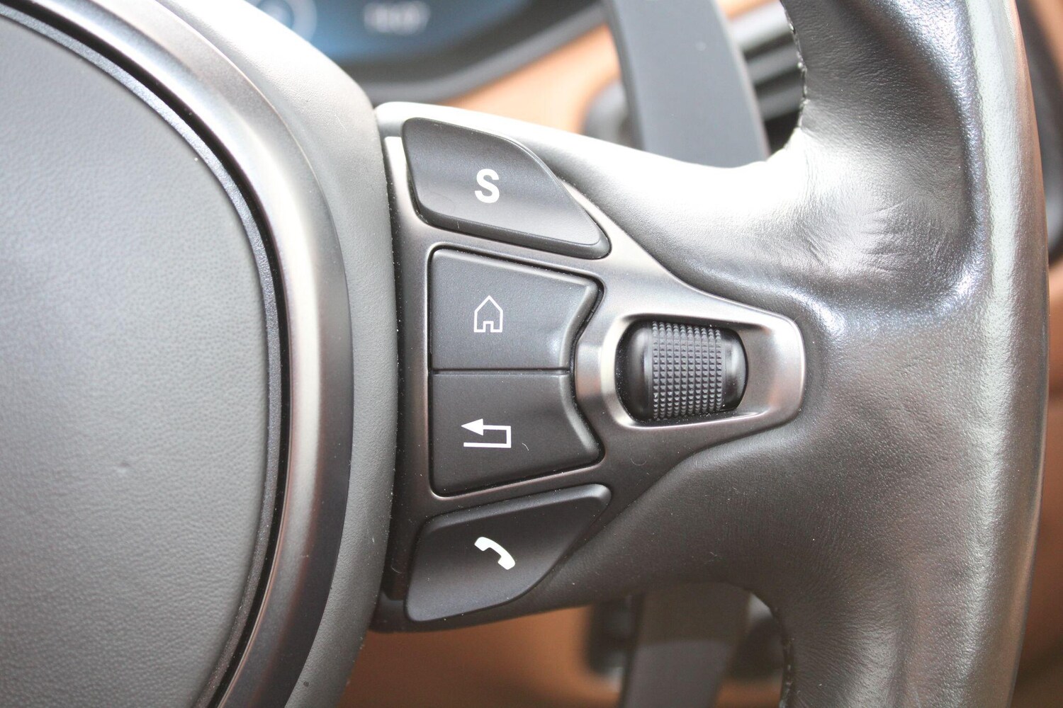 Used Aston Martin Vantage for sale - 77709644: Photo 19