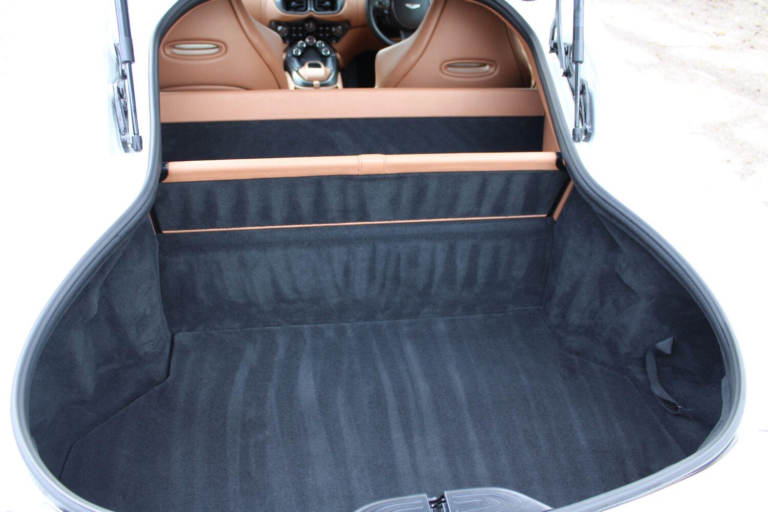 Used Aston Martin Vantage for sale - 77709644: Photo 36