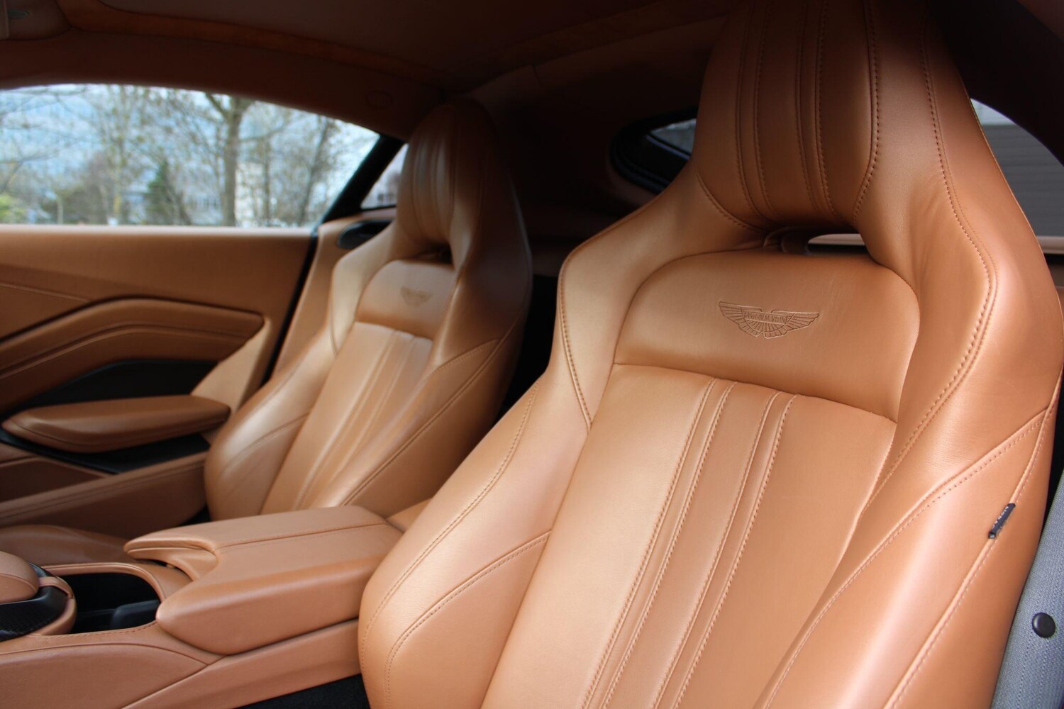 Used Aston Martin Vantage for sale - 77709644: Photo 40