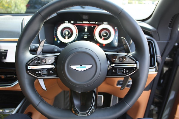 Used Aston Martin DBX 2025 for sale - 76226770: Photo 11