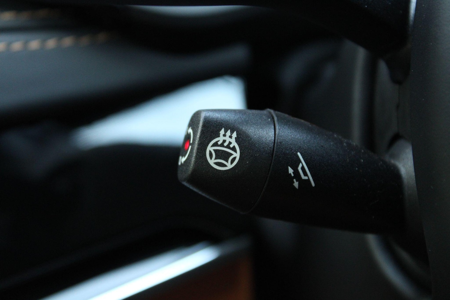 Used Aston Martin DBX 2025 for sale - 76226770: Photo 30