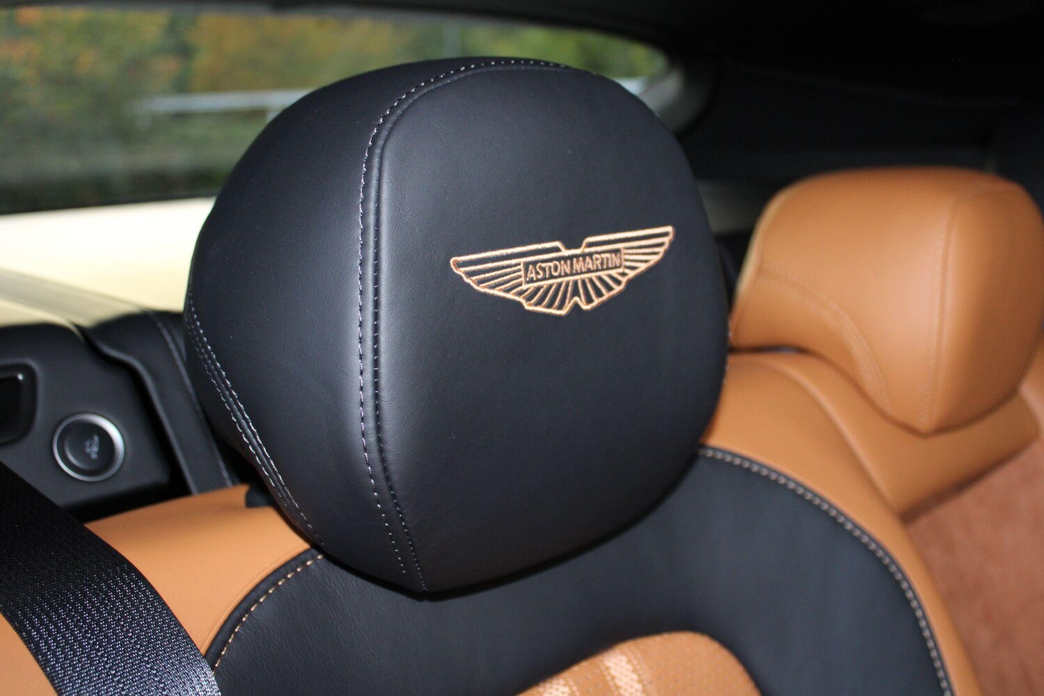 Used Aston Martin DBX 2025 for sale - 76226770: Photo 36