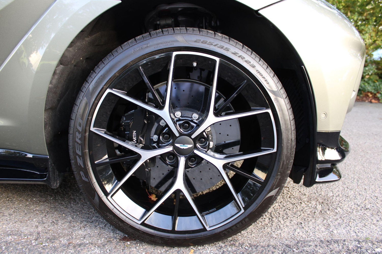 Used Aston Martin DBX 2025 for sale - 76226770: Photo 4