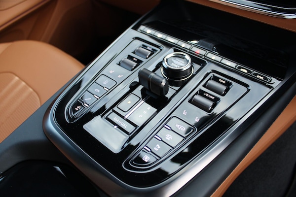 Used Aston Martin DBX 2025 for sale - 76226770: Photo 43