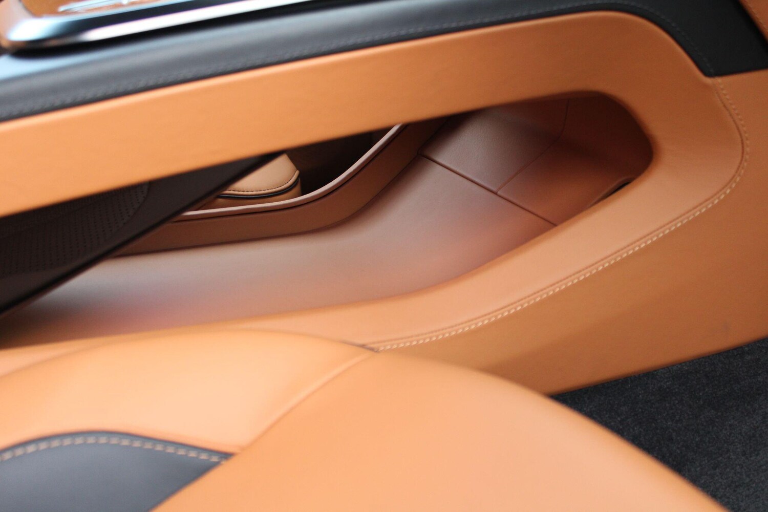 Used Aston Martin DBX 2025 for sale - 76226770: Photo 44