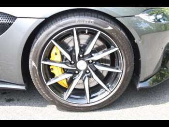 Used Aston Martin Vantage 2019 for sale - 74945776: Photo