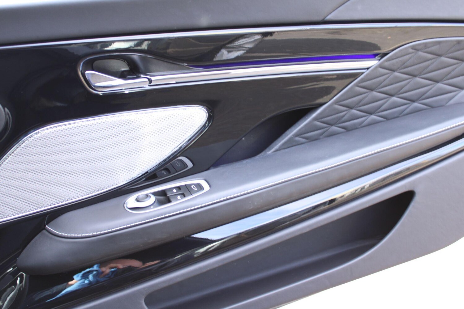 Used Aston Martin V8 for sale - 77883374: Photo 19