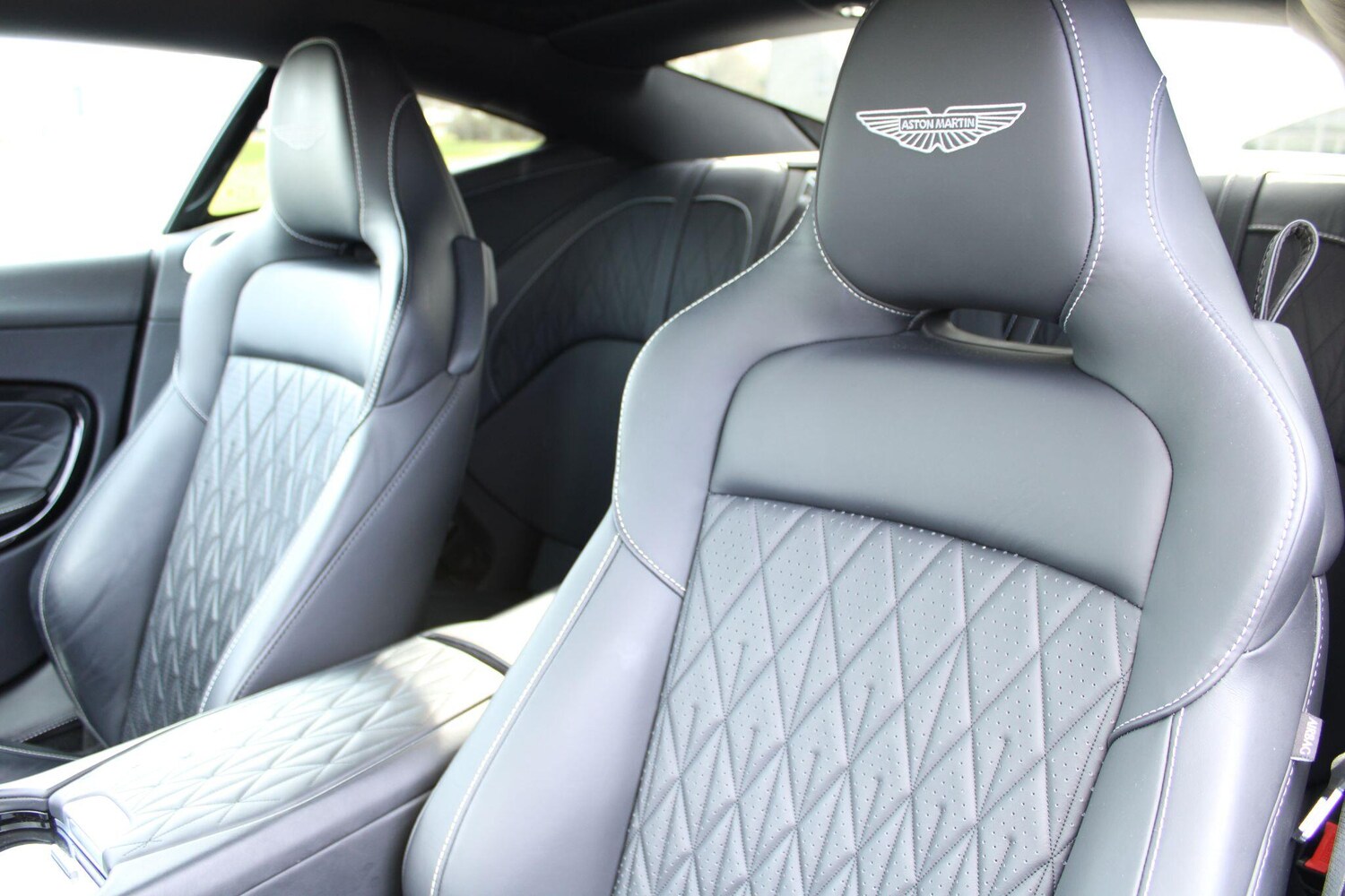 Used Aston Martin V8 for sale - 77883374: Photo 26