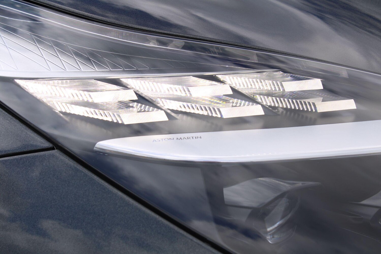 Used Aston Martin V8 for sale - 77883374: Photo 39