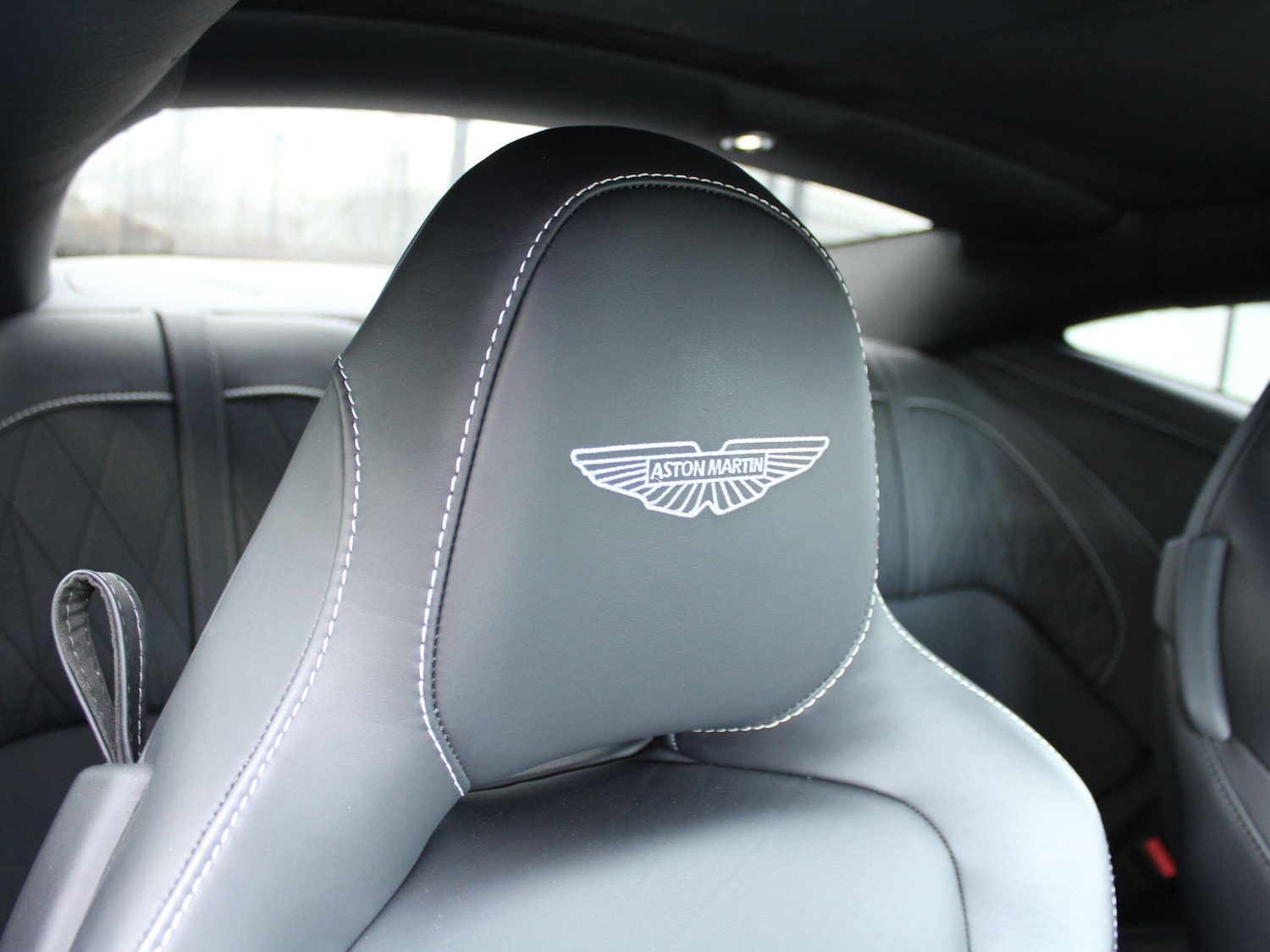 Used Aston Martin V8 for sale - 77883374: Photo 5