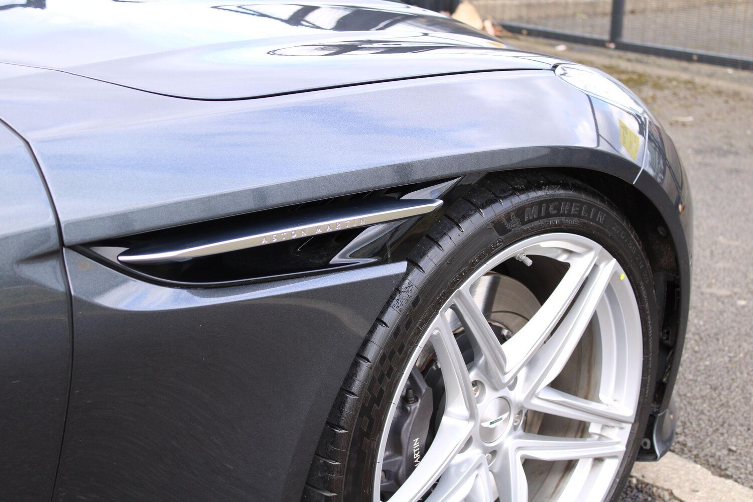 Used Aston Martin V8 for sale - 77883374: Photo 9