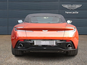 Used Aston Martin DB11 2018 for sale - 76996371: Photo