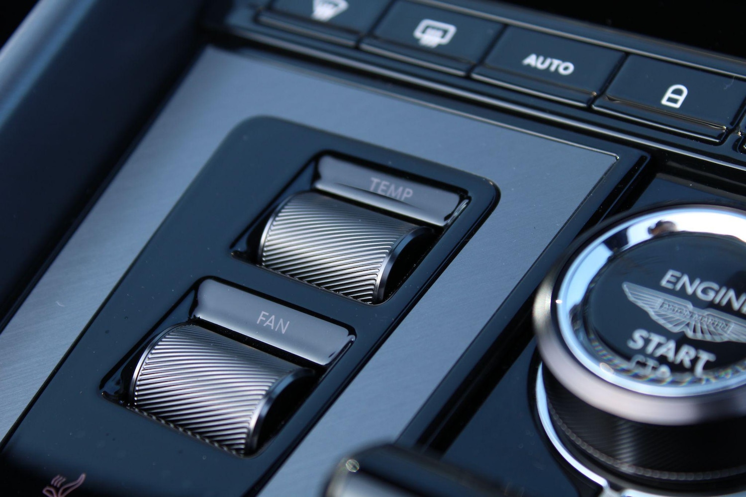 Used Aston Martin V8 2024 for sale - 76200211: Photo 35