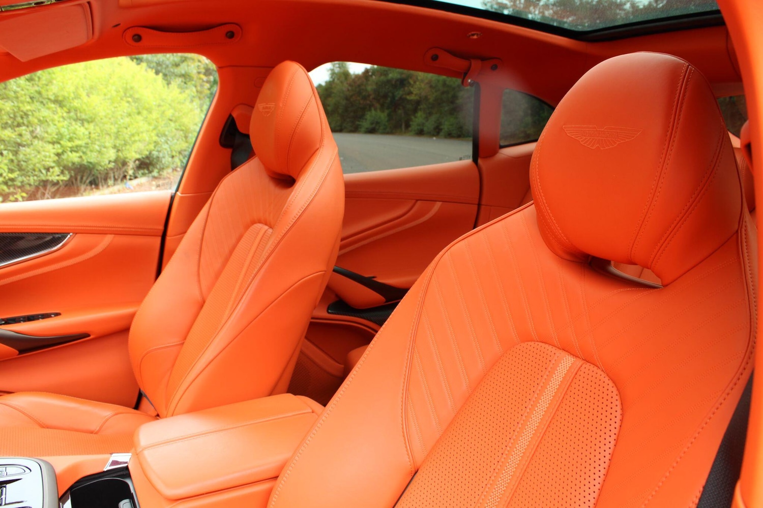 Used Aston Martin DBX 2024 for sale - 76926274: Photo 12