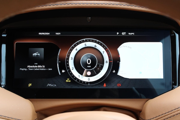 Used Aston Martin V8 2024 for sale - 74602662: Photo 23